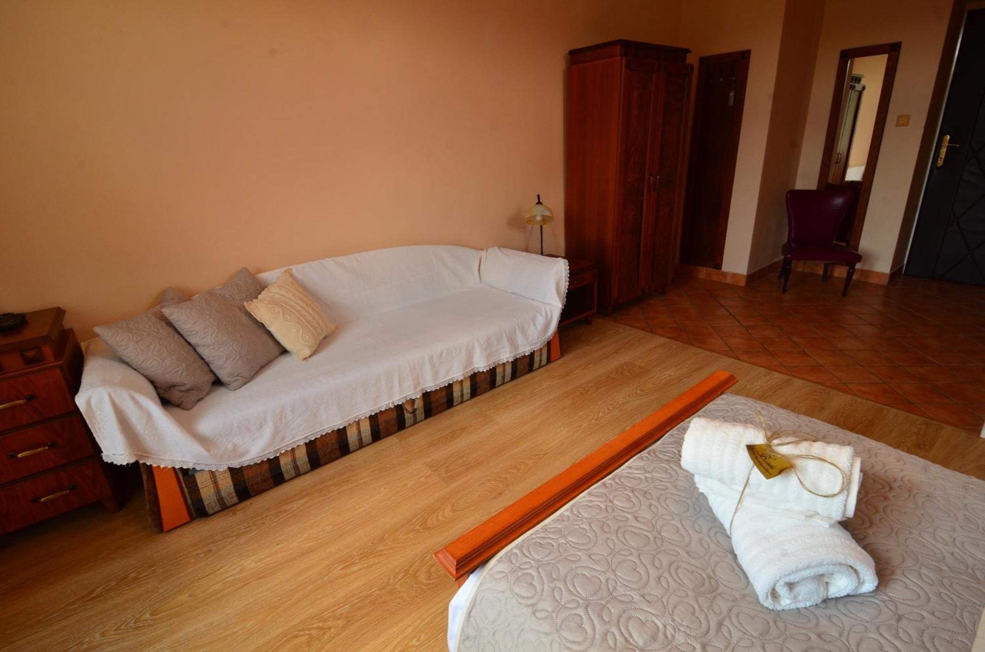 Baronka Bed & Breakfast & Bistrot Betliar エクステリア 写真