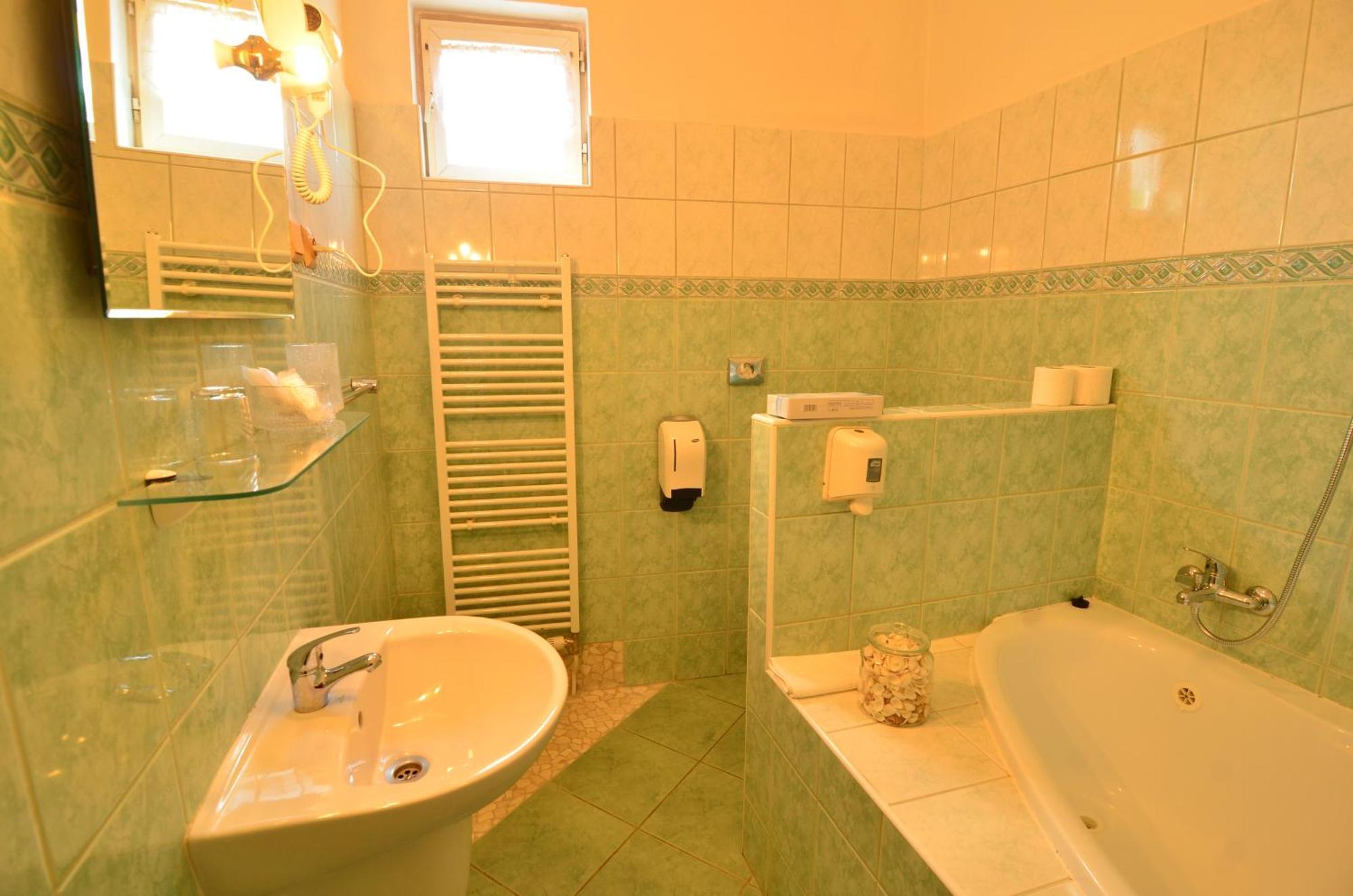 Baronka Bed & Breakfast & Bistrot Betliar エクステリア 写真